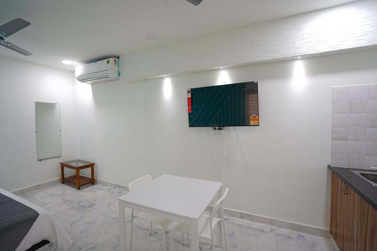טירופאטי Mahasri Studio Apartments- Brand New Fully Furnished Air Conditioned Studio Apartments מראה חיצוני תמונה