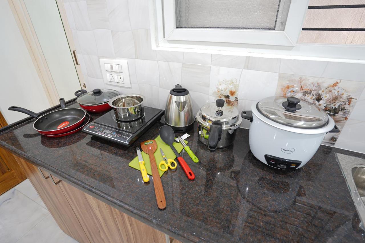 טירופאטי Mahasri Studio Apartments- Brand New Fully Furnished Air Conditioned Studio Apartments מראה חיצוני תמונה